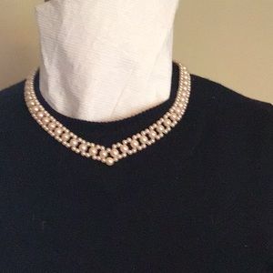 Pearl-tone necklace